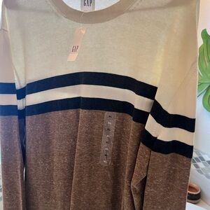 GAP Crewneck Sweater in Brown and Cream with Color-Block Design